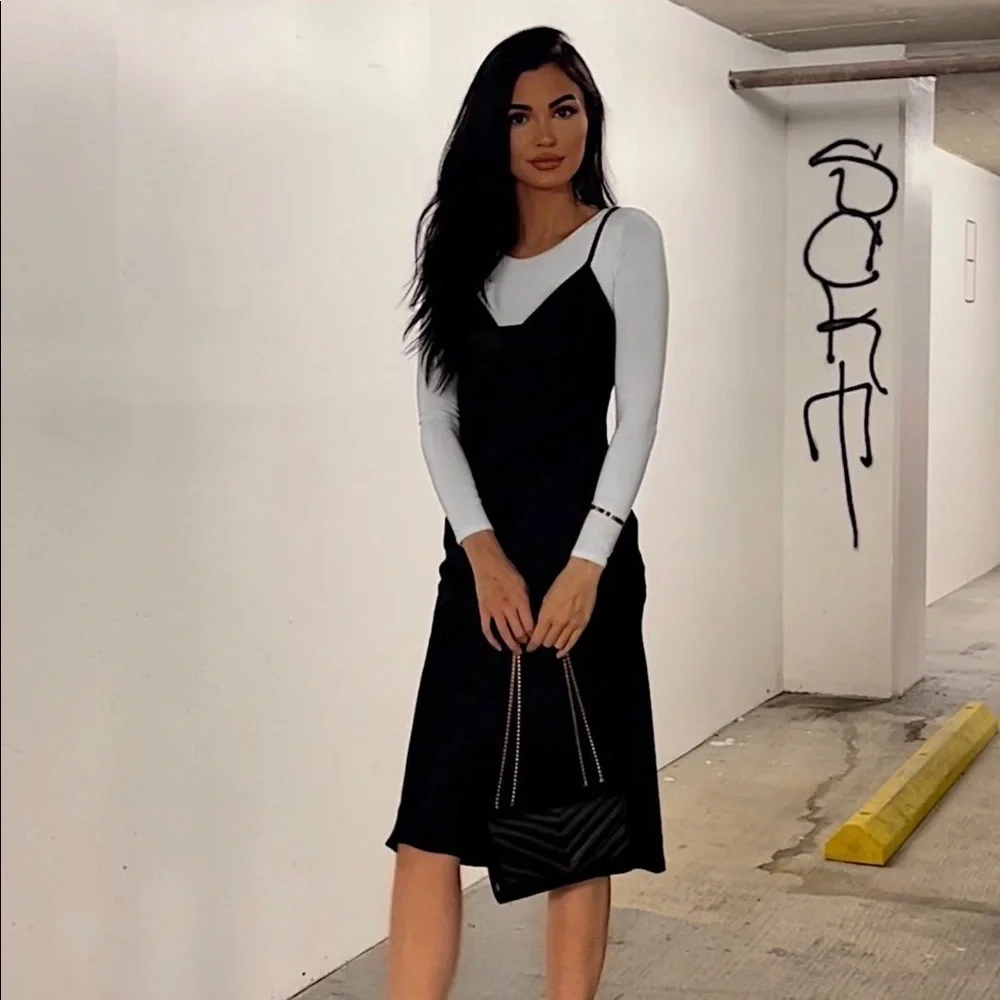 Black satin dress - Picture 2 of 2